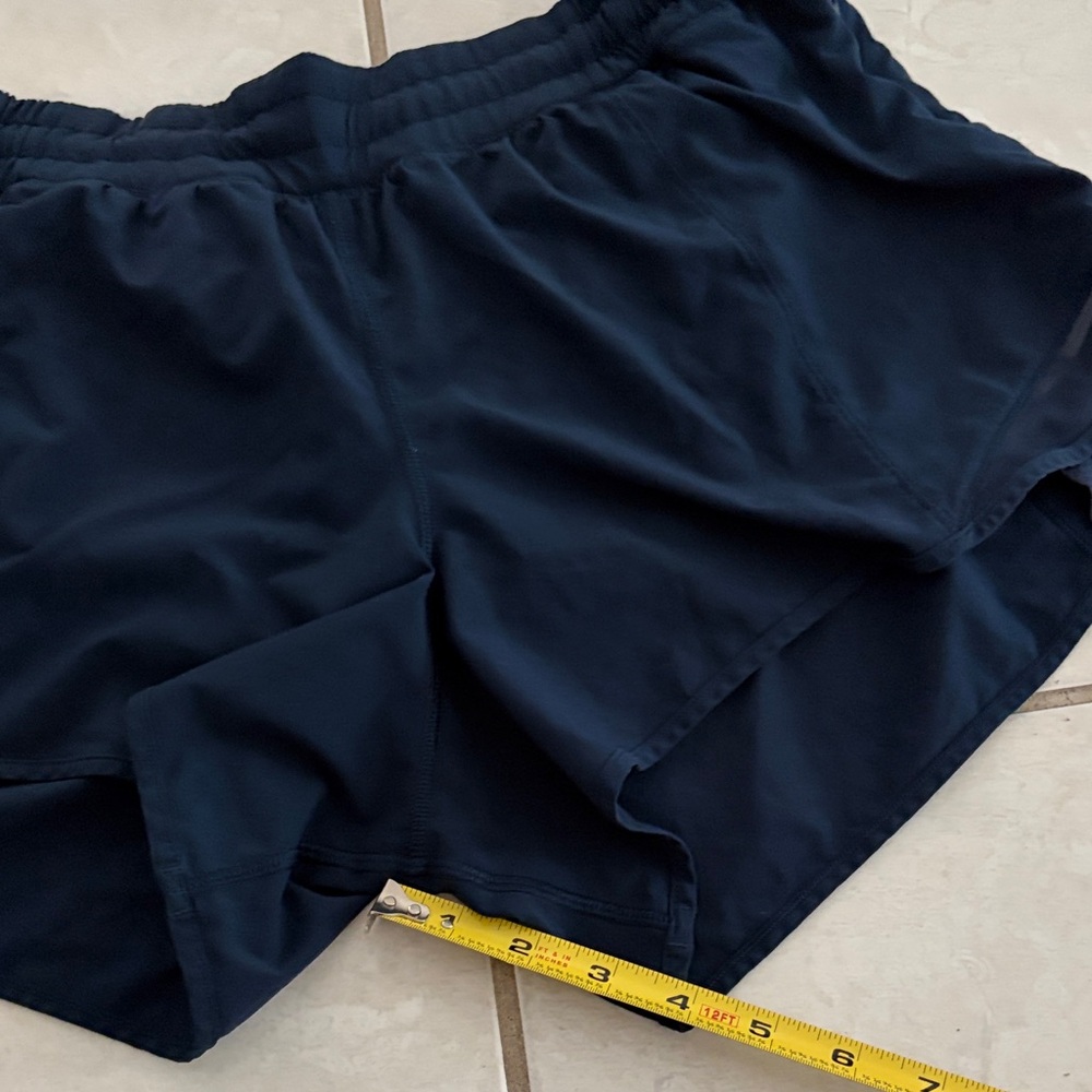 lululemon athletica Navy Athletic Shorts hottie hot size 14 - Picture 4 of 9